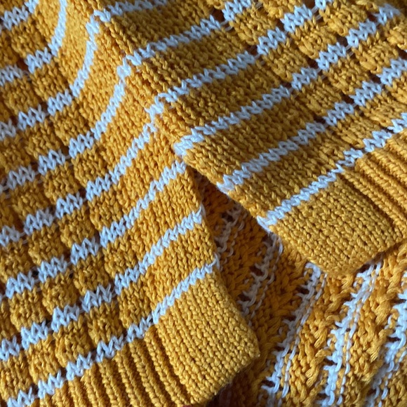 TALBOTS yellow knit petite top - Picture 4 of 5